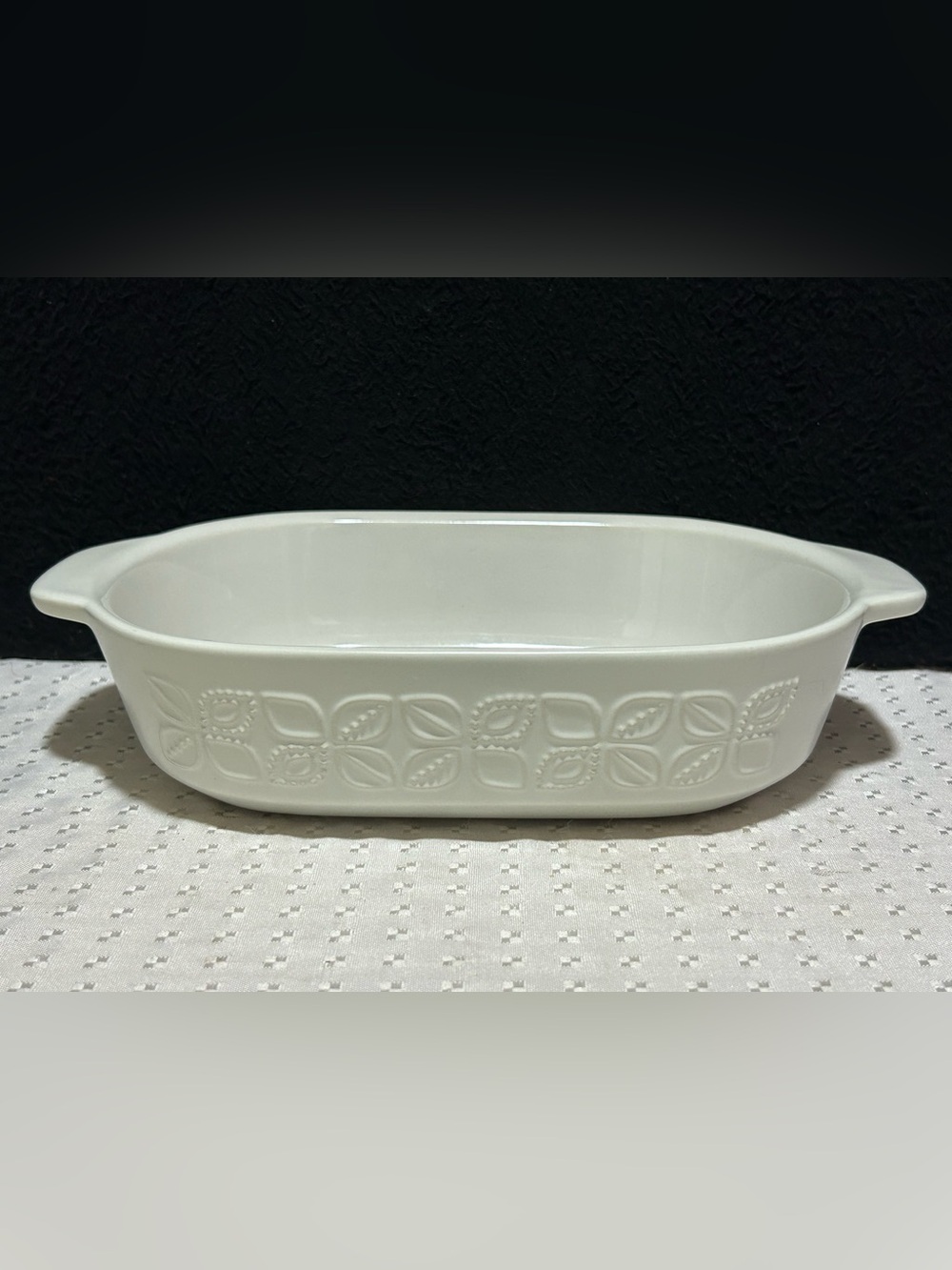 CW by Corning Ware  Baker Embossed Stoneware Baking Dish 1.5 qt Beige Floral